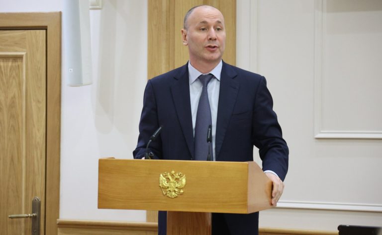 Совершенствование механизмов проведения ЕГЭ обсудили в Совете Федерации Совершенствование механизмов проведения ЕГЭ обсудили в Совете Федерации